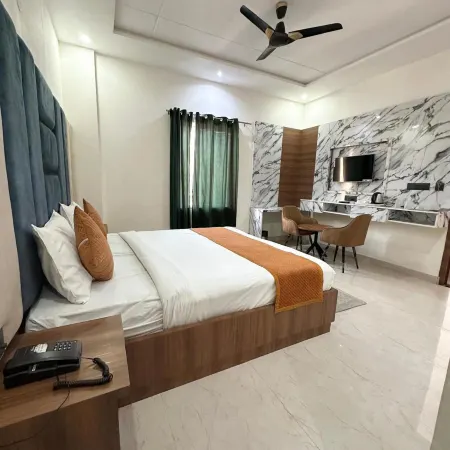 Hotel Dev Vilas , Agra