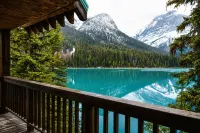 Emerald Lake Lodge - Scenic