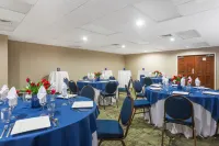 Hawthorn Extended Stay by Wyndham Naples فنادق في Collier County