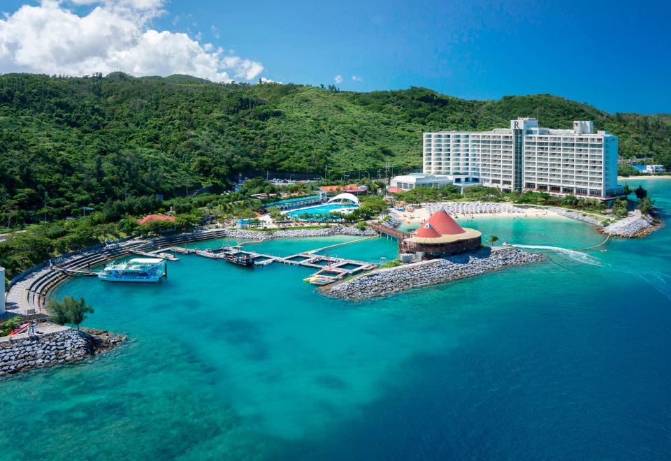 오키나와 온나손 해변 풍경