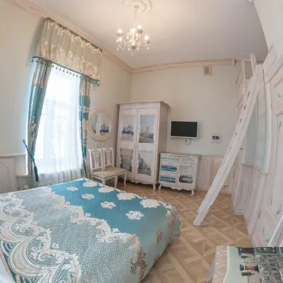 Dom Truvellera Guest House 더 배스 블록 주변 호텔