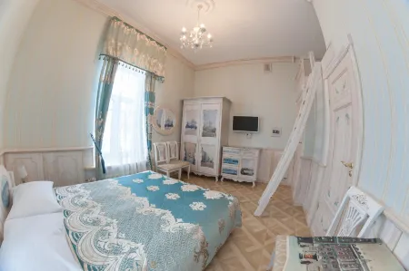 Дом Трувеллера Отели рядом с достопримечательностью «Государственный музей-заповедник "Петергоф"»