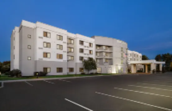 Courtyard Burlington Mt. Holly/Westampton Hotels in 