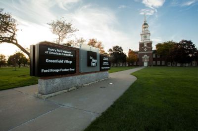 ホテル周辺 コートヤード バイ マリオット デトロイト ディアボーンの写真