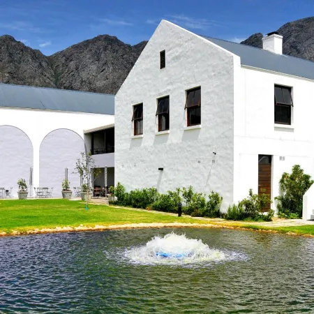 Holden Manz Country House