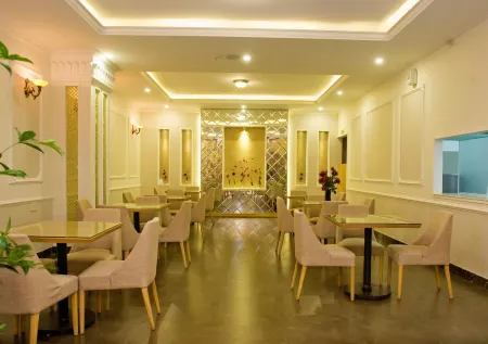 Elegant Hotel Отели в г. Phu Dong