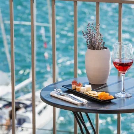 Argostoli Marina Suites