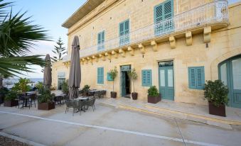 XVI Suites Boutique Hotel