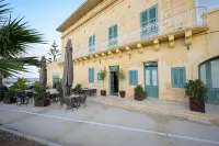 XVI Suites Boutique Hotel