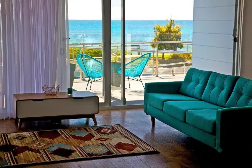 Penguin Beachfront Apartments - Beach