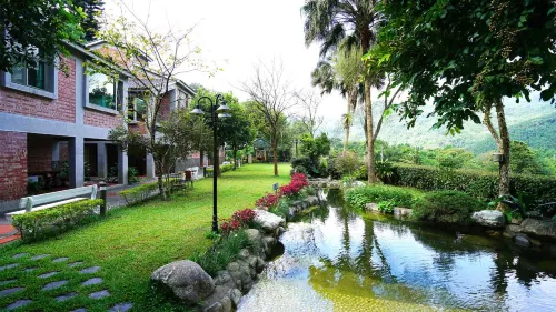 Red Brick Villas - 3-Star