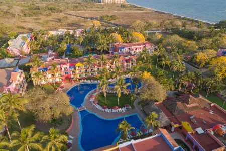 Grand Decameron Complex Bucerias, A Trademark All Inclusive