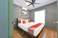 Mersing Pelangi Beach Resort Penyabong 호텔