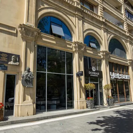 Dondar Hotel Formula 1 View Отели рядом с достопримечательностью «Площадь Свободы»