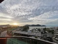 Peaceful 1-Bedroom Unit at Marina Island by JoMy Homestay - Ocean View