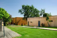 เล โดแมง เดอ โบลิเยอ, ซิงกูเลียร์ โฮเทลส์