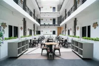 Sans Hotel Fiffa Premiere Malang