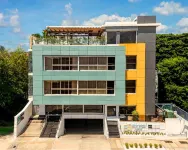 Hotel Stay Here Suites Hotel a 