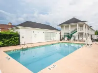 Quality Inn Decatur River City - Pools