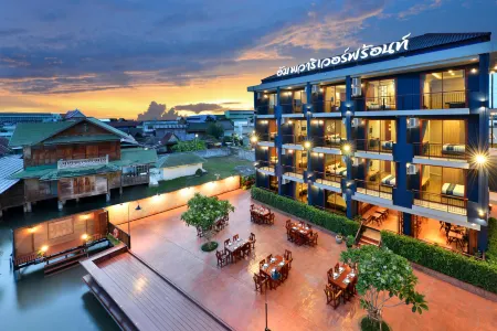 Amphawa Riverfront Hotel Отели рядом с достопримечательностью «Wat Bang Khae Noi»