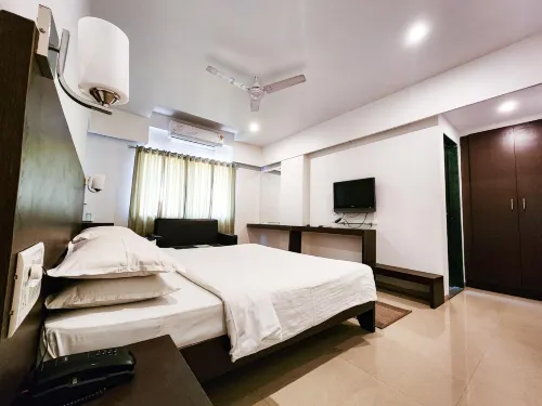 Hotel Rajwada Aurangabad - servizio colazione