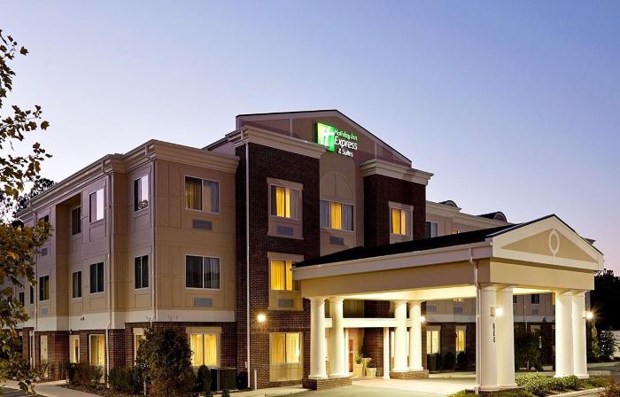 Holiday Inn Express & Suites SOUTHERN PINES-PINEHURST AREA by IHG