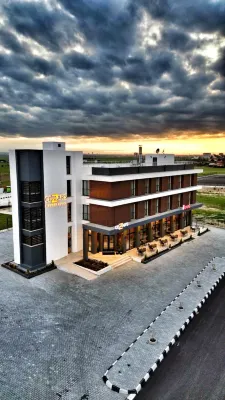 Cezar's Airport Hotel - breakfast
