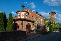 Old House Resort & Spa (Олд Хаус Резорт и Спа) Отели в г. 