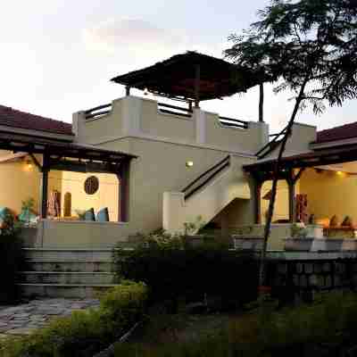 Irai Safari Retreat Hotel Exterior