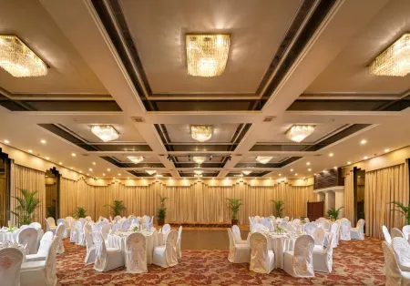 Mahaweli Reach Hotel