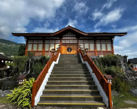 Aki Koe-En Restorant Villa & Cafe Hotels in Cijeruk