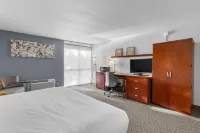 Riverside Hotel & Conference Center