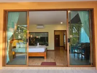 Poochommhok Resort