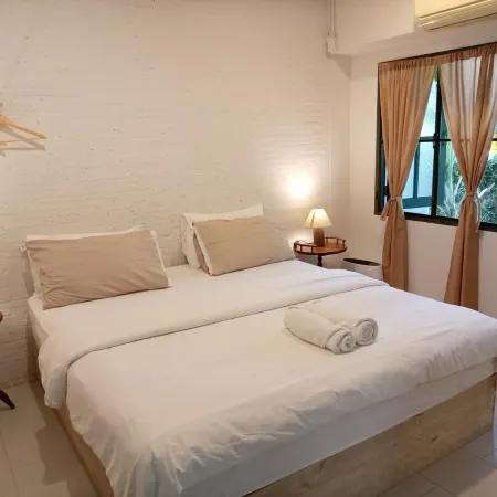 Ena Boutique Hotel & Cafe Отели рядом с достопримечательностью «Храм Ват-Умонг»