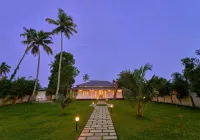 Ashtamudi Lake Villa by Voye Homes - Pet Friendly & Events Welcome - Kitchen