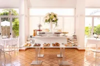 Regina Cristina - Breakfast