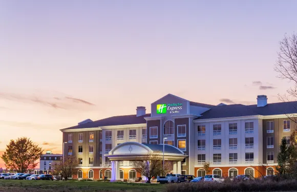 智選假日套房酒店羅克福德，愛園 by IHG