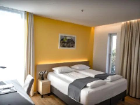 Hotel South Coast โรงแรมในเซลฟอส