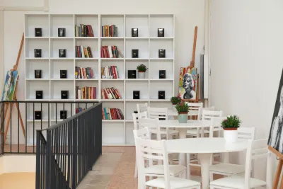 Hub Portanova Hotel a 