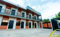Rockfort Hotel - parking