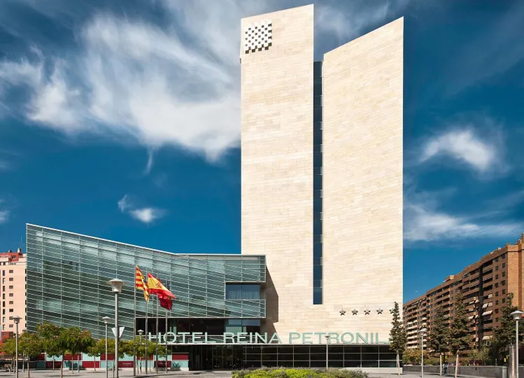 Hotel Reina Petronila Zaragoza