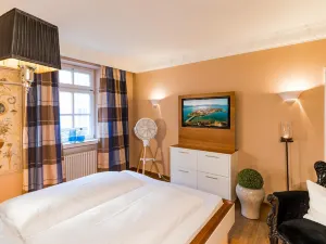 YachtHotel Helvetia Spa- Und Wellnessdomizil