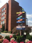 Days Inn & Suites by Wyndham Sutton Flatwoods - 2-Star