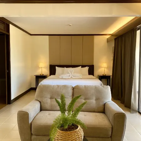 Plaza Del Norte Hotel and Convention Center