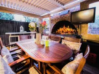 Cottonwood Guesthouse Oasis Hotels in Bloemfontein