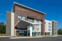 La Quinta Inn & Ste by Wyndham Wisconsin Dells- Lake Delton Hotel a 