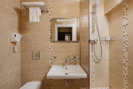 Helix Hotel (Хеликс Хотел)