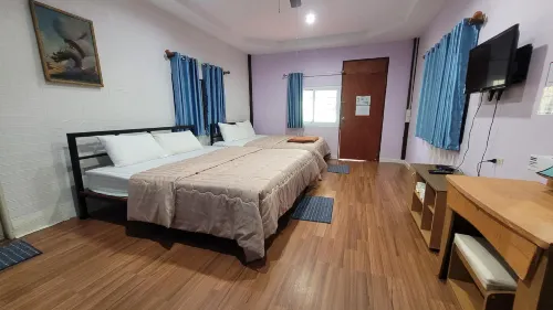Sawan Srang Nang Kaew Hotels in Pak Thong Chai District