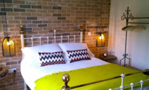 The Green Man Boutique Hotel - Housity