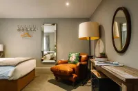 Bampton Townhouse Hotels in Bampton